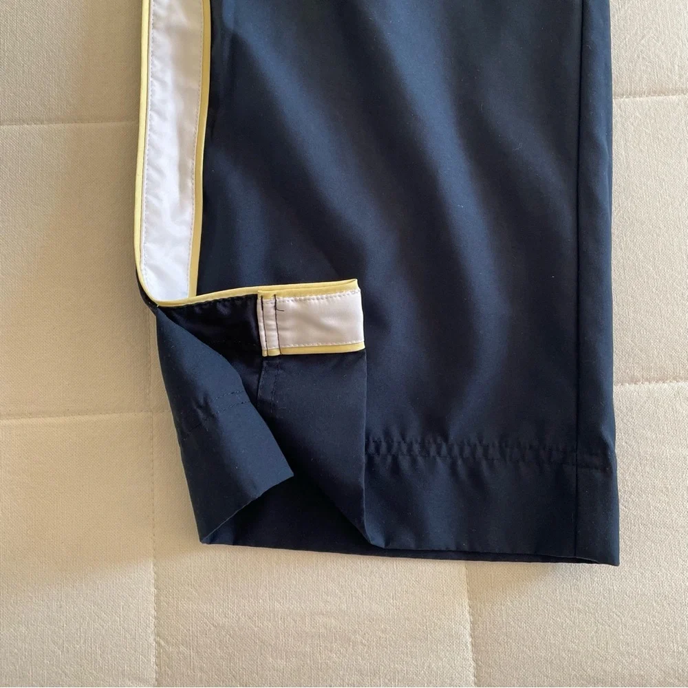 Nike Women’s Navy Blue Active Capri Pants with White Side Stripes Size Large - Picture 5 of 12